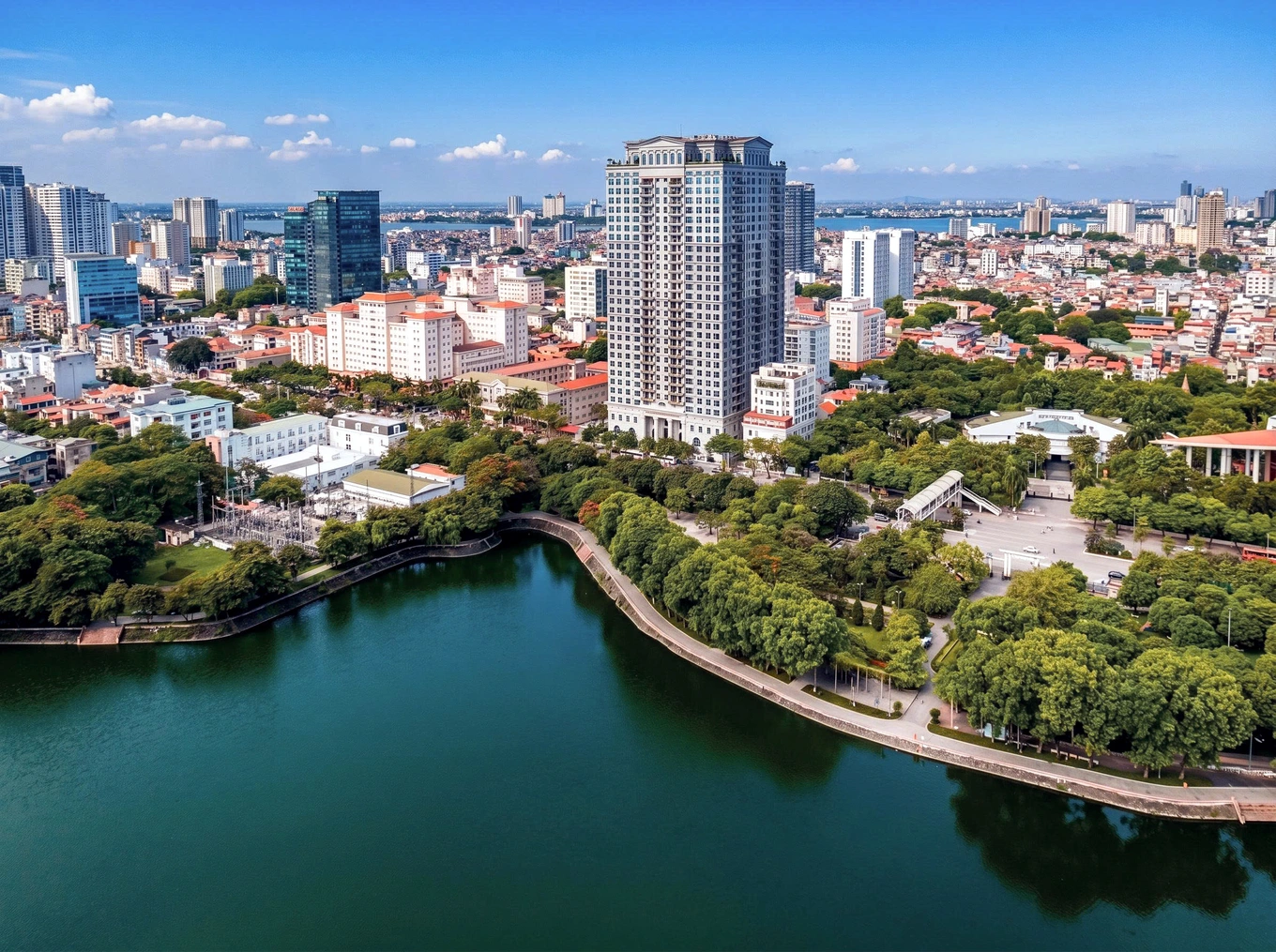 Tọa lạc tại số 6 Nguyễn Văn Huyên Hanoi Signature by Swiss Belhotel là chung cư siêu sang hiếm hoi ở nội dô bao trọn tầm nhìn ra không gian xanh rộng 144ha