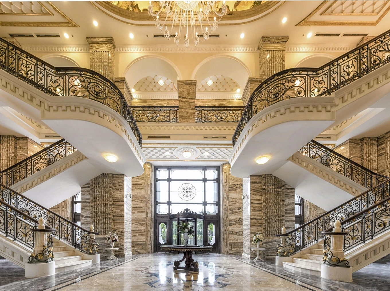 Vẻ dẹp kiến trúc nơi dây gợi nhắc dến những cung diện ở Moscow nước Nga khơi gợi những miền ký ức gia dình những cảm xúc thân thuộc và riêng tư